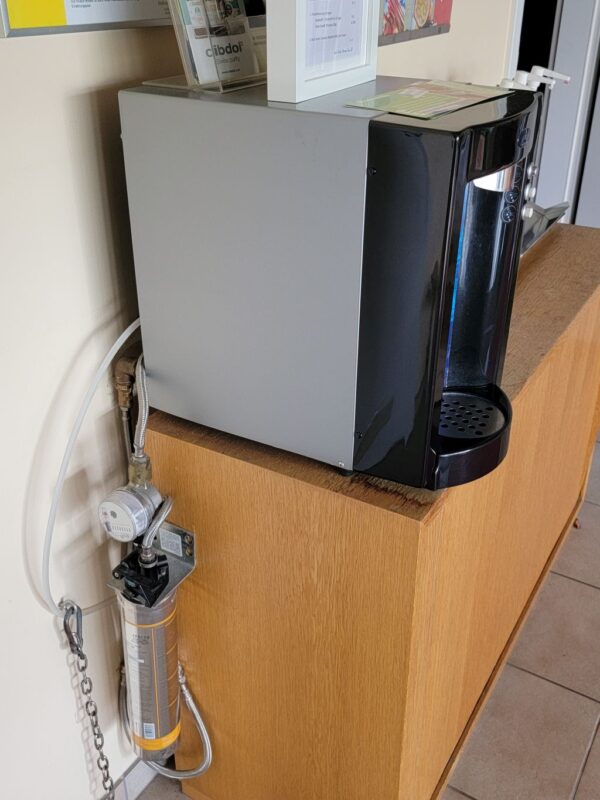 Frischwasserspender SPAQA Perlino mit voller CO2-Flasche – Bild 2